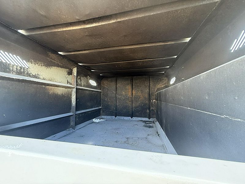 2012 Freightliner M2