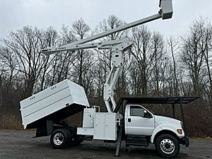 2015 Ford F750 - Bucket Truck