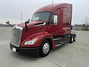 2022 Kenworth T680 - Sleeper Truck