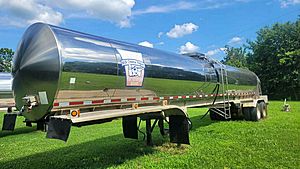 1994 Walker - Milk Tank Trailer