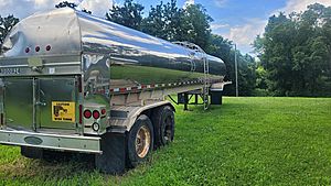 1994 Walker - Milk Tank Trailer
