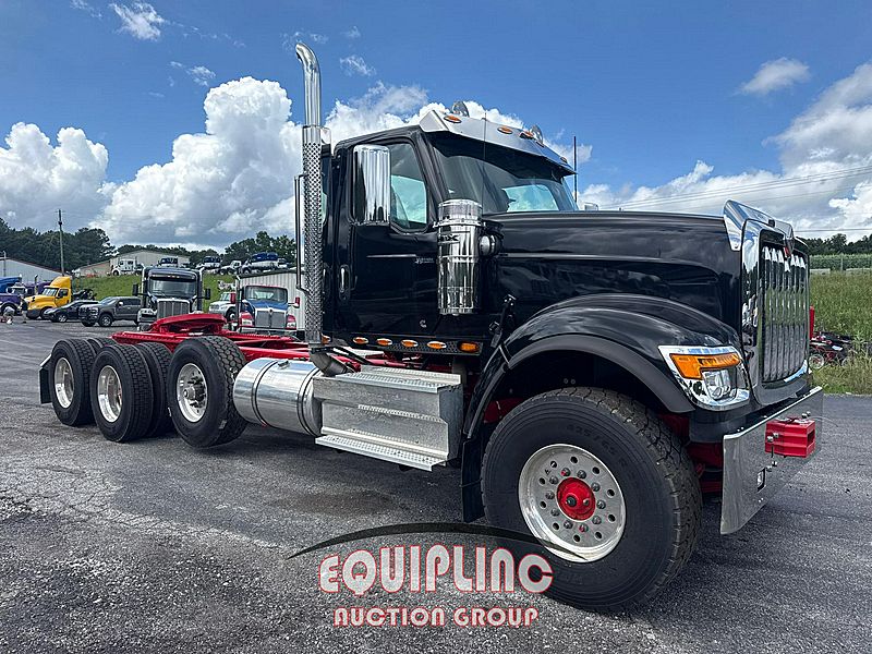 2025 International HX520