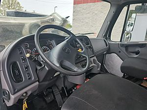 2019 Freightliner M2 106