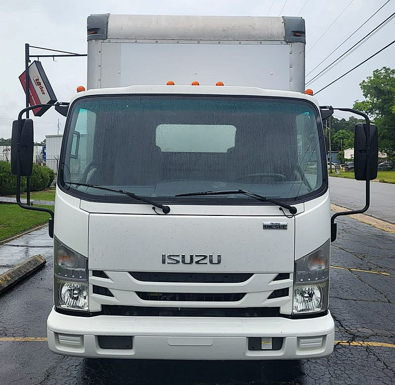 2018 Isuzu NPR HD