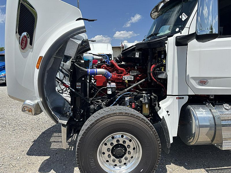 2027 Peterbilt 567