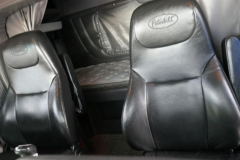2018 Peterbilt 389