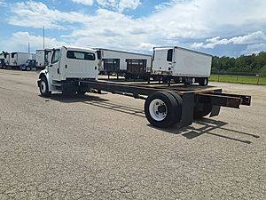 2021 Freightliner M2 106