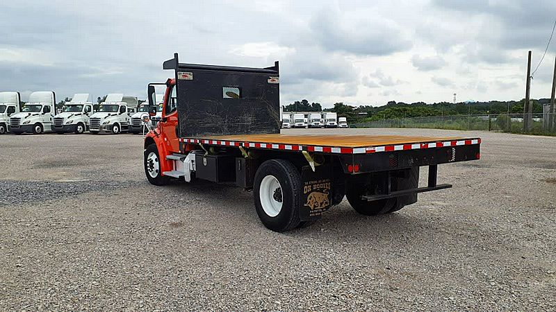 2019 Freightliner M2 106