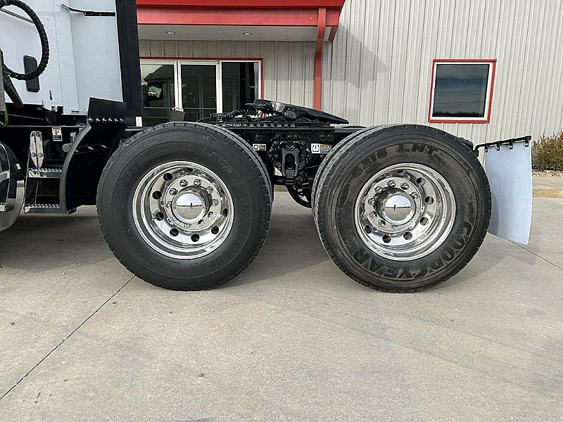 2021 Peterbilt 579