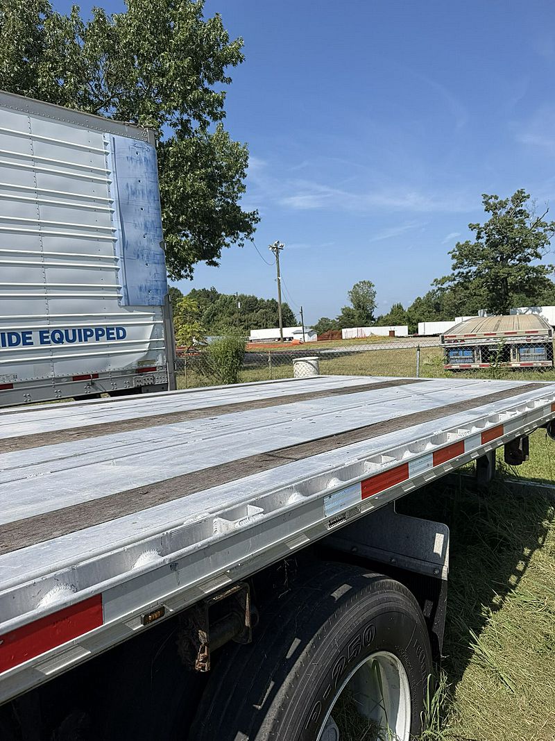 2017 Benson Flatbed