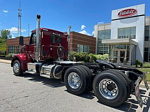 2027 Peterbilt 567