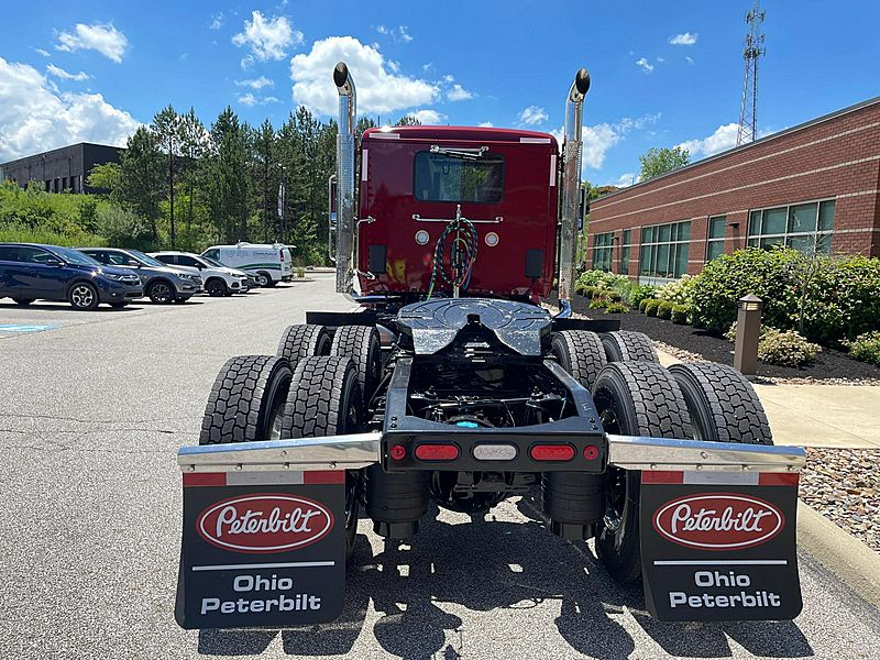2027 Peterbilt 567