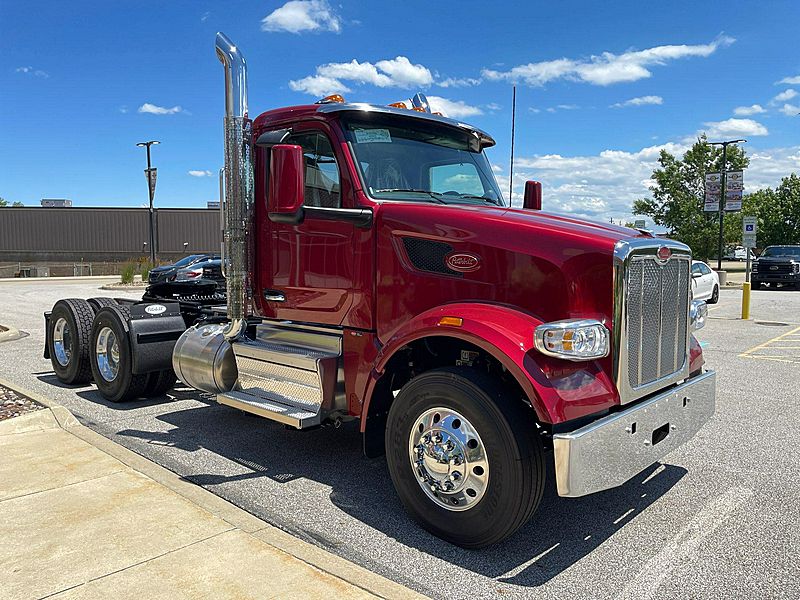 2027 Peterbilt 567