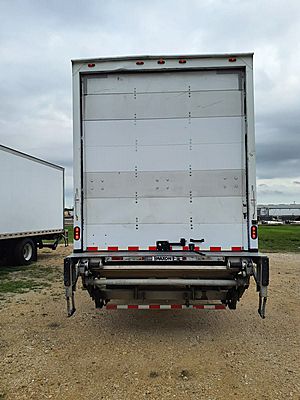 2019 Freightliner M2 106