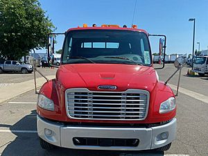 2019 Freightliner M2 106 - Box Van