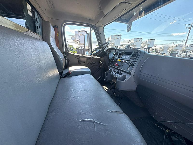 2017 Freightliner M2