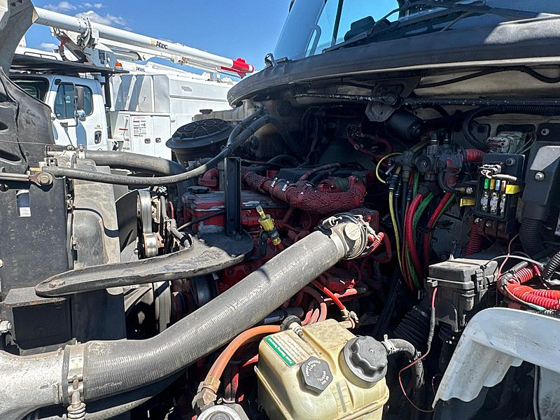 2017 Freightliner M2