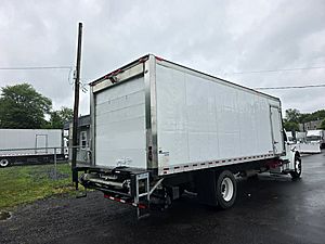2017 Freightliner M2 106