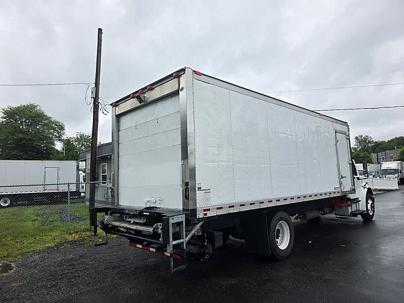 2017 Freightliner M2 106