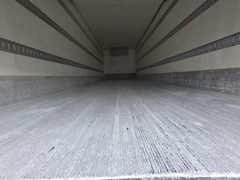 2017 Freightliner M2 106