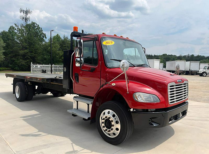 2019 Freightliner M2 106