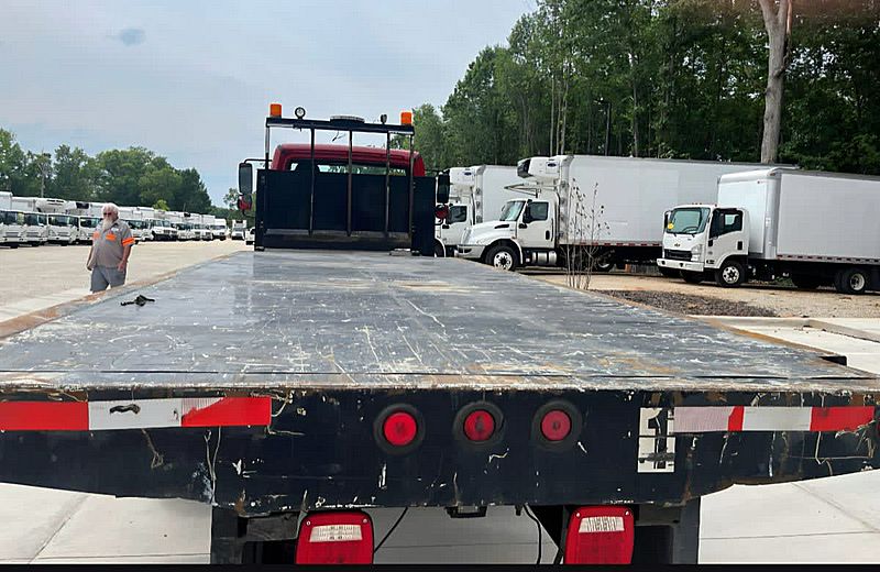 2019 Freightliner M2 106