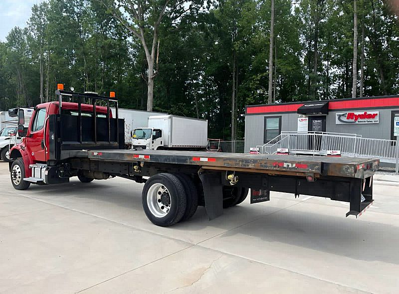 2019 Freightliner M2 106