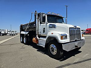 2017 Western Star 4700SB - Day Cab