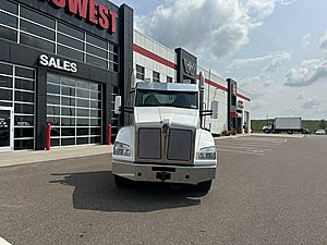 2020 Kenworth T880 - Day Cab