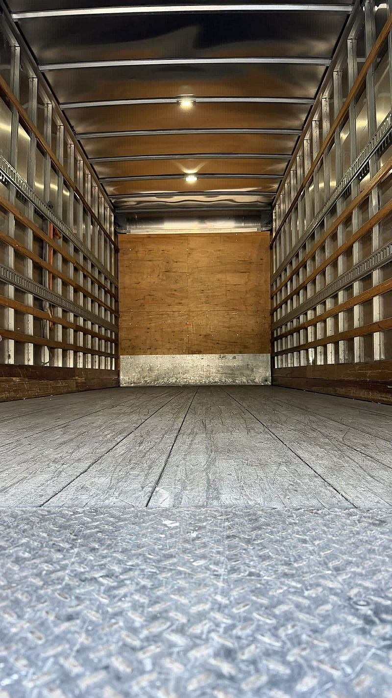 2019 Freightliner M2 106