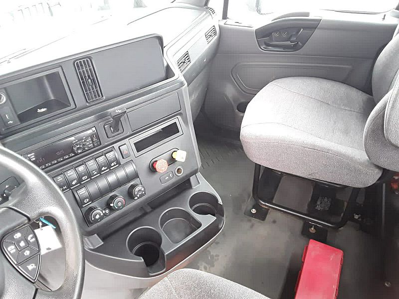 2020 International LT625