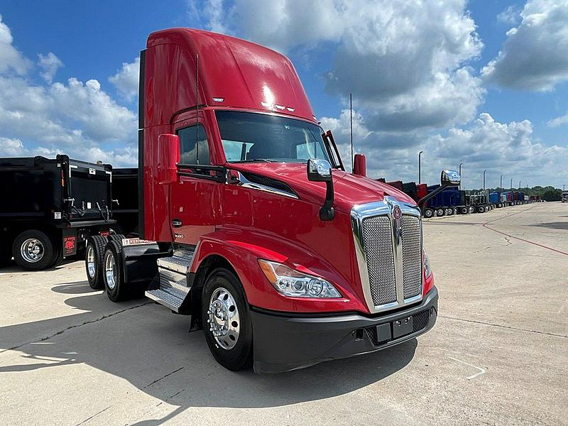 2023 Kenworth T680