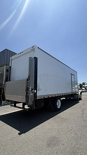 2019 Freightliner M2 106