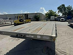 2016 Reitnouer Dropmiser - Drop Deck Trailer