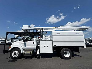 2013 Ford F-750 - Bucket Truck