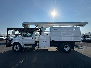 2012 Ford F-750 - Bucket Truck