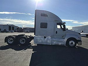 2019 International LT - Sleeper Truck