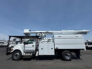 2015 Ford F-750 - Bucket Truck