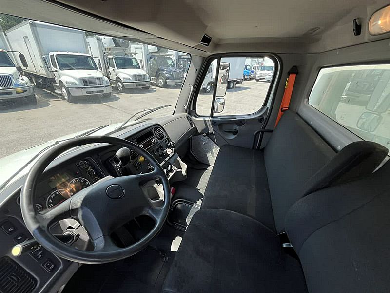 2020 Freightliner M2 106