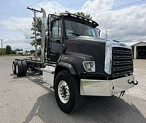 2017 Freightliner 114SD - Cab & Chassis