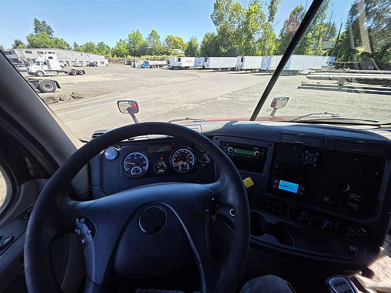 2017 Freightliner CASCADIA