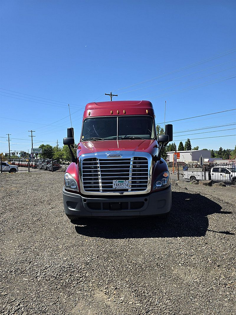 2017 Freightliner CASCADIA