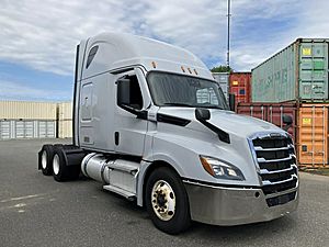 2021 Freightliner Cascadia - Sleeper Truck