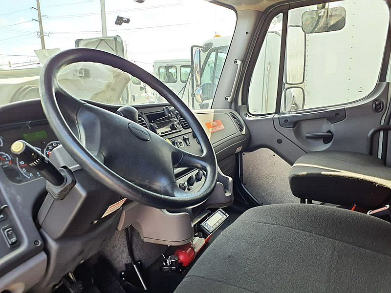 2020 Freightliner M2 106