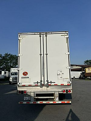 2015 Utility VS2RA 53/162/102