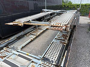 2013 Peterbilt 365 - Car Carrier