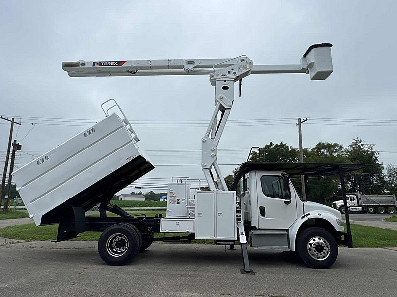 2016 Freightliner M2