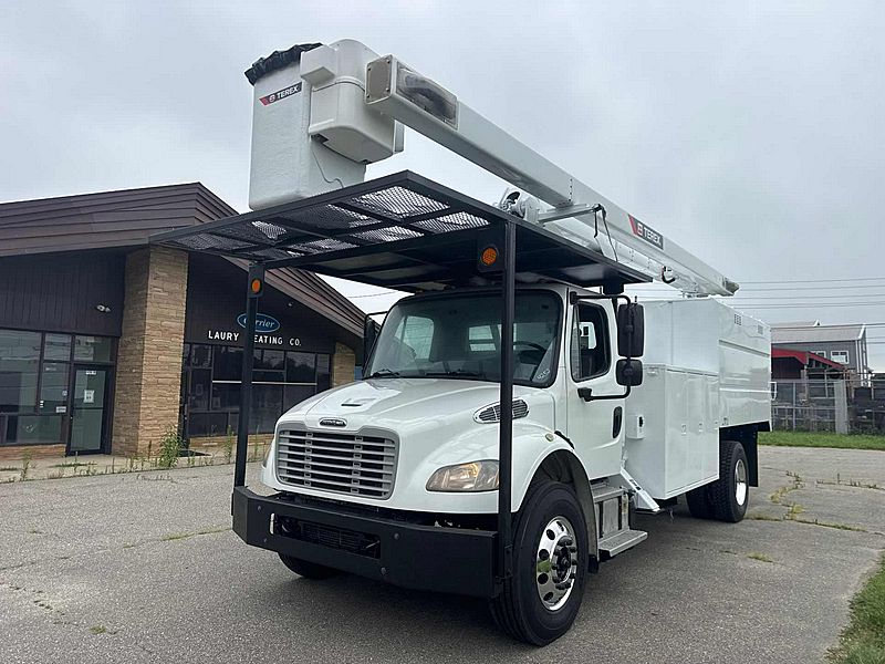 2016 Freightliner M2
