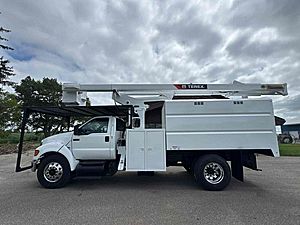 2013 Ford F-750 - Bucket Truck