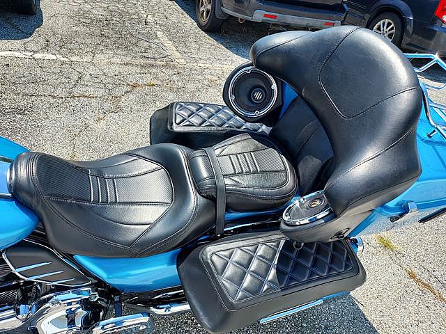 2011 HARLEY DAVIDSON ELECTRA